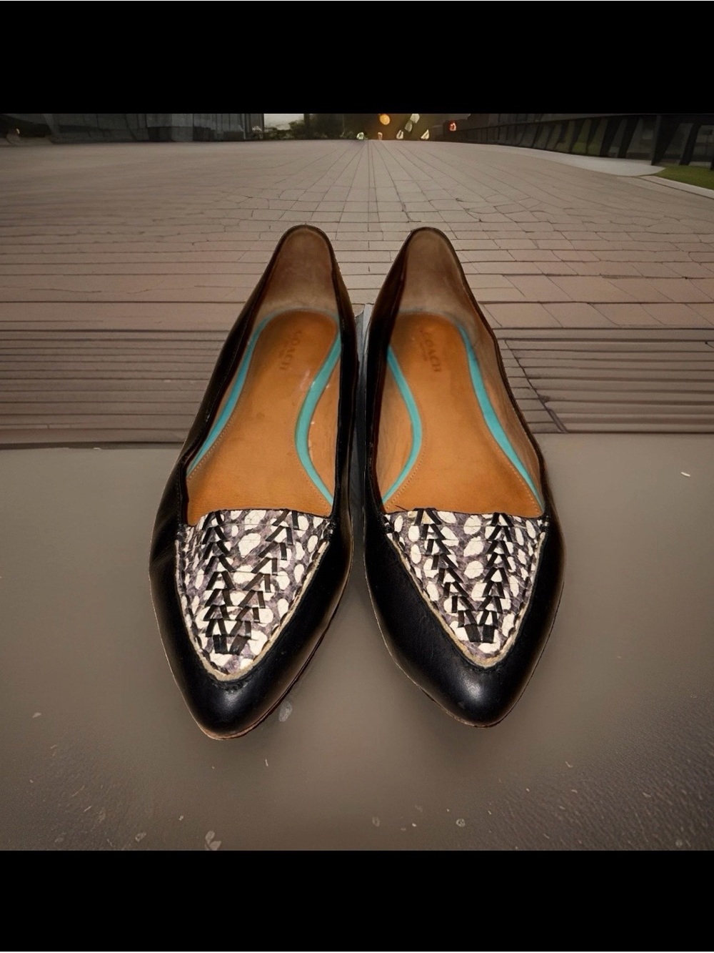 Coach Black Leather Pointed Toe Flats with Snakeskin Cap Toe Womens Sz 7.5B EUC